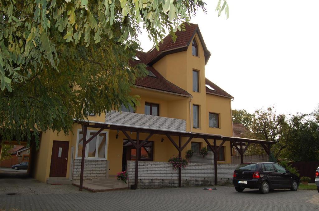 Bed & Breakfast Bocskai Panzio
